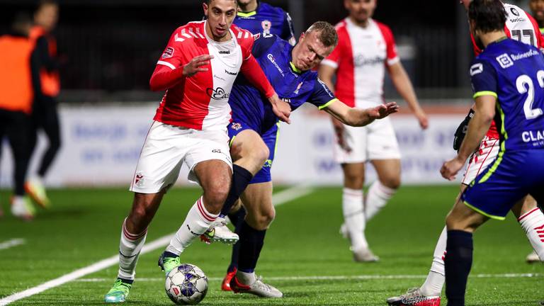 Lion Kaak probeert de bal te veroveren (foto: Orange Pictures).