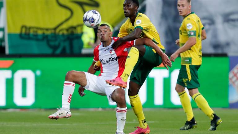 Jeredy Hilterman komt over van FC Emmen naar NAC Breda.