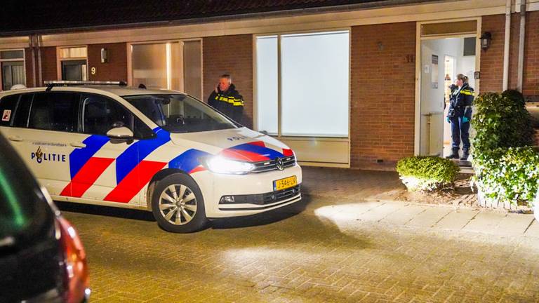 Man ernstig gewond na conflict in huis, twee verdachten opgepakt