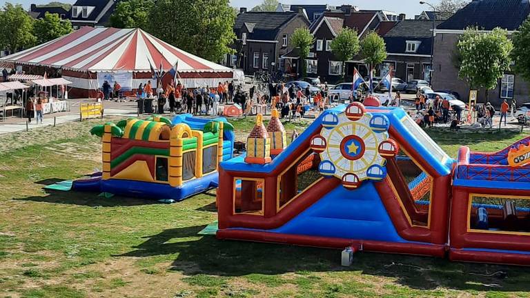 Oranjefeest in Sint-Michielsgestel (foto: Henny Govers).