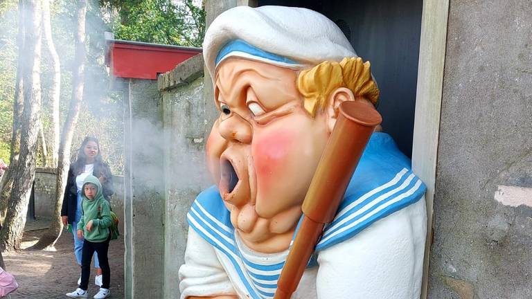 De brandweer moest eraan te pas komen om Gijs te blussen (foto: M. Snoeijen).