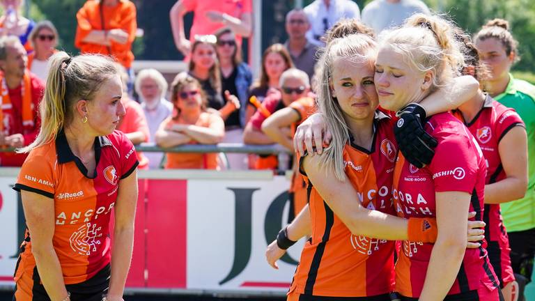 Verdriet bij de vrouwen van Oranje-Rood (Foto: OrangePictures).