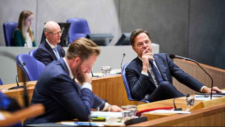 Hugo de Jonge en Mark Rutte in de Tweede Kamer (foto: ANP/Phil Nijhuis).