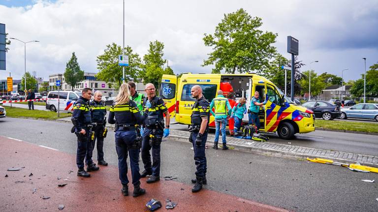 De politie onderzoekt hoe de aanrijding in Eindhoven kon plaatsvinden (foto: Dave Hendriks/SQ Vision).