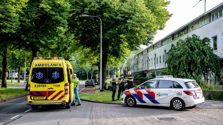 De politie onderzoekt wat er precies is gebeurd in Tilburg (foto: Jack Brekelmans/SQ Vision).