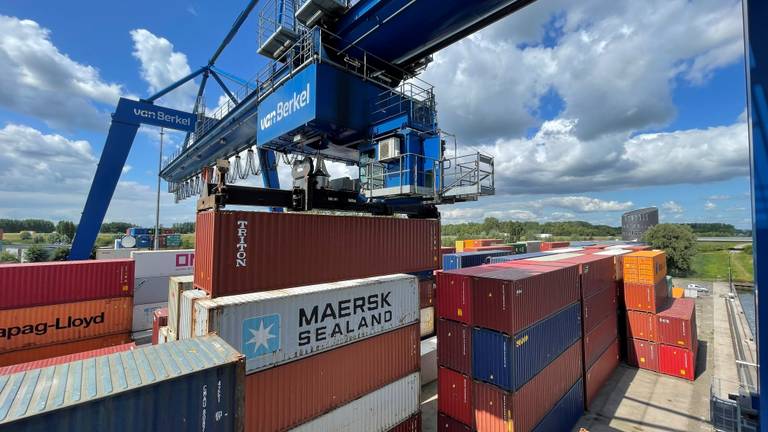 Containerterminals lopen helemaal vol: 'Bedrijven hebben groot probleem'