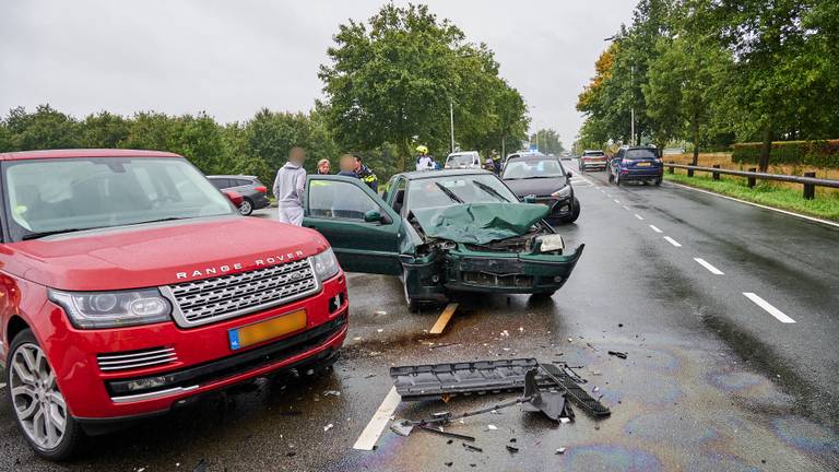 Automobilist gewond bij ongeval in Ulvenhout (foto: Tom van der Put - SQ Vision). 