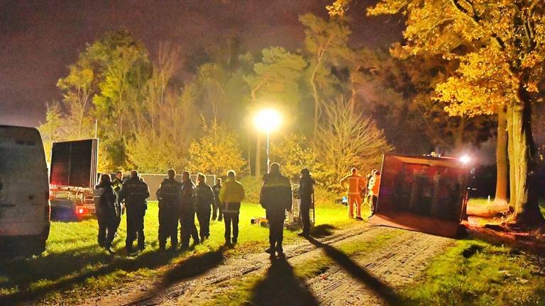 Het onderzoek bij de vindplaats van Silvana (foto: Rico Vogels/SQ Vision).