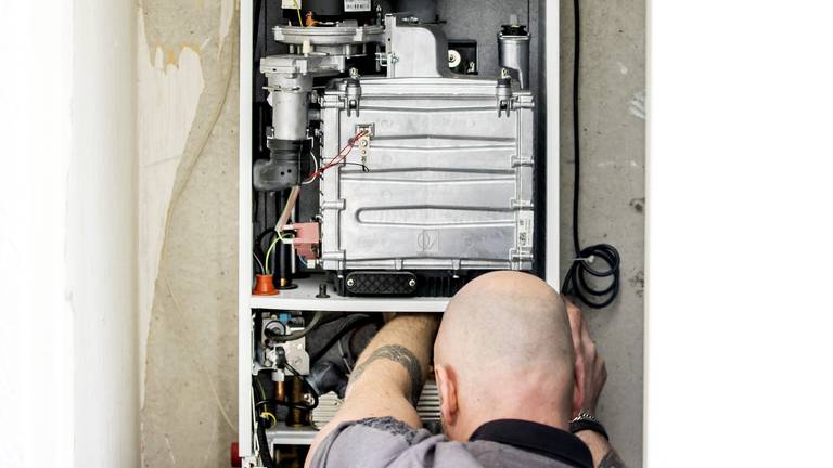 Monteurs van cv-ketels hebben het enorm druk (archieffoto: ANP)