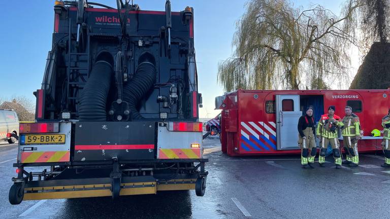 Sanering van straten en stoepen begonnen in Zevenbergen (foto: Eva de Schipper).