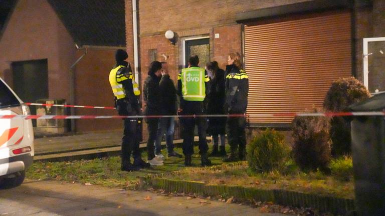 Zoon (25) steekt moeder (43) dood met 53 messteken: zes jaar en tbs geëist