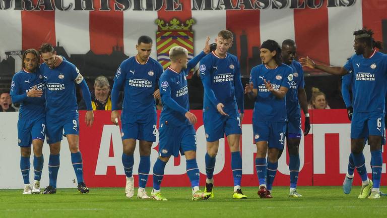 PSV'ers vieren de 0-1 (foto: OrangePictures).