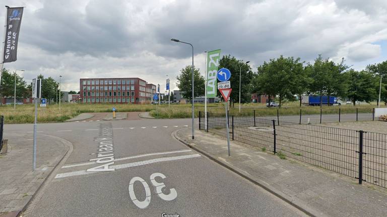 De splitsing van de Ettensebaan en Adriaan Klaassenstraat.