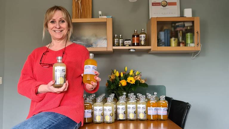 Josphine van den Biggelaar had dit jaar de beste limoncello en mandarijnenlikeur (foto:privécollectie).