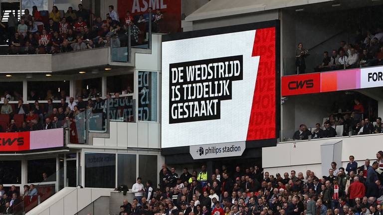 PSV-Ajax werd tijdelijk stilgelegd. (Foto: ANP)