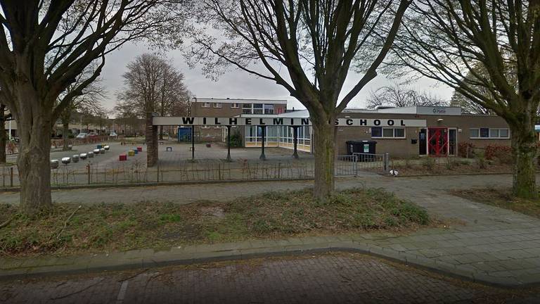 De voormalige Wilhelminaschool (foto: Google Streetview).