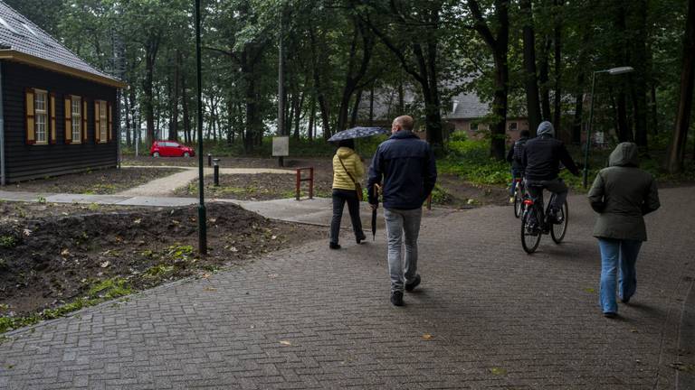 Het azc in Gilze tijdens een open dag in 2022 (foto: ANP).