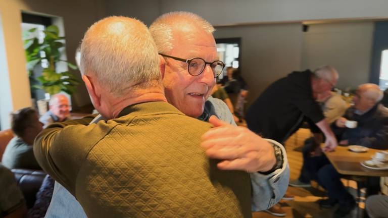 Oude dienstmakkers halen herinneringen op (foto: Jan Peels)