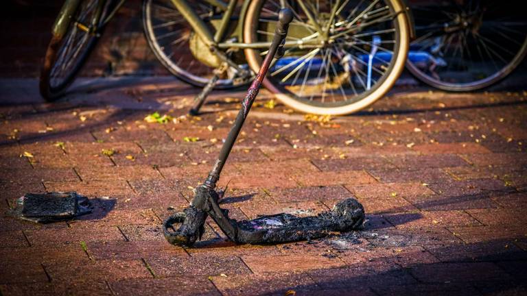 De afgebrande step in Eindhoven (foto: SQ Vision).