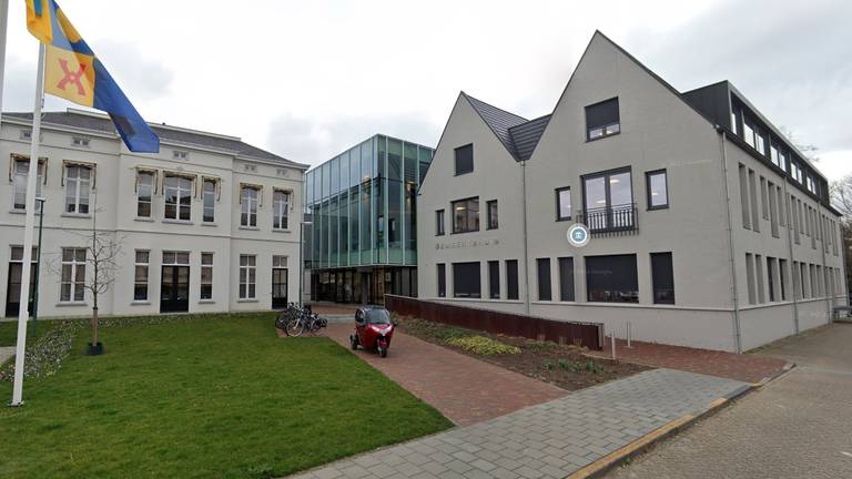 Het gemeentehuis van de gemeente Geldrop-Mierlo (Foto: Google Maps).