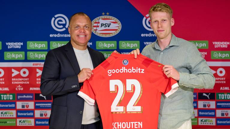 Technisch directeur Earnest Stewart en Jerdy Schouten (foto: PSV).