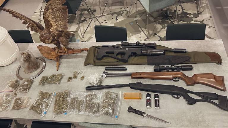 Stroper onder invloed van drugs opgepakt in het bos