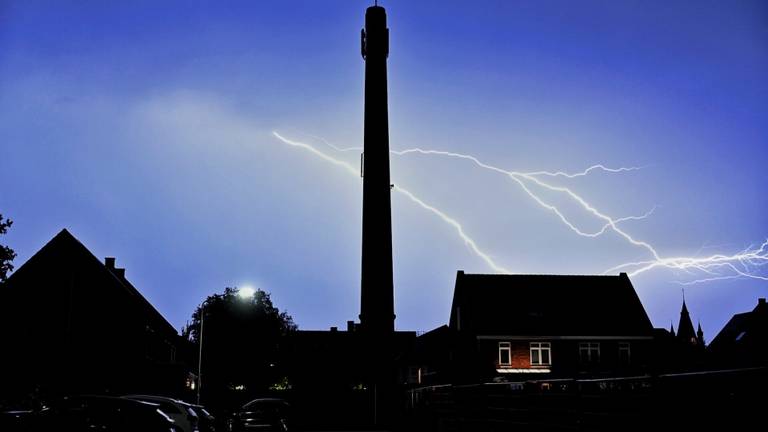Onweer in Oisterwijk Foto: Toby de Kort