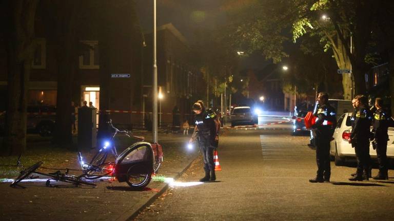 Op 14 oktober vorig jaar werd een 15-jarige bewoner van de vluchtelingenopvang uit het niets in zijn rug geschoten in Oss.