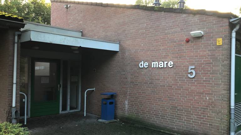 De ingang van De Mare (foto: Willem-Jan Joachems).