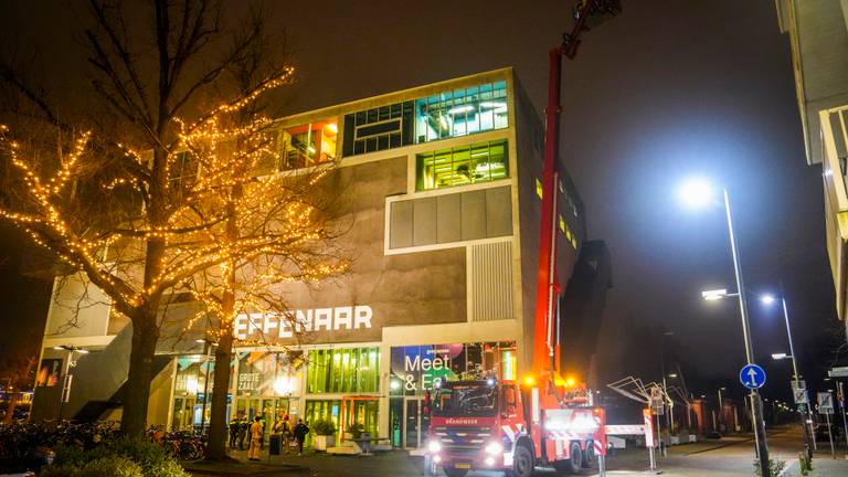 Ontruiming poppodium Effenaar: 'rokerig optreden' laat brandalarm afgaan