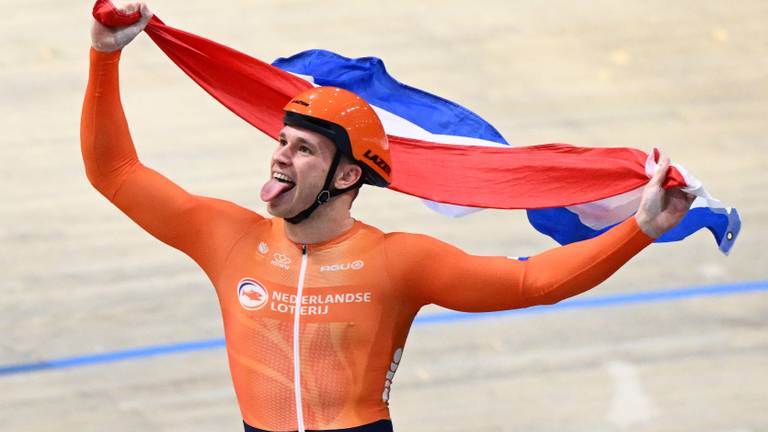 Harrie Lavreysen nadat hij opnieuw goud heeft gepakt (foto: ANP).