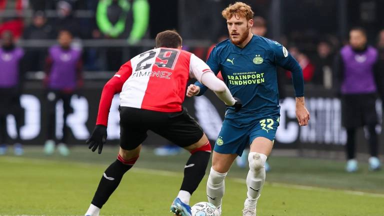 Yorbe Vertessen eerder dit seizoen in actie tegen Feyenoord (foto: OrangePictures).