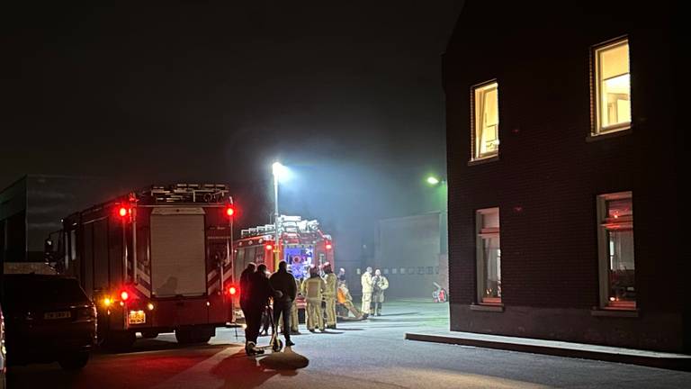 De brandweer bij een kleine brand in Best (foto: Sander van Gils/SQ Vision)