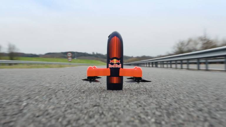 Dit is de snelste drone ter wereld, die Max Verstappen kan bijhouden