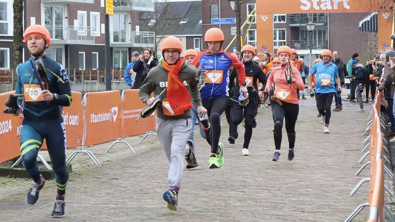 Michael Dansen deed met Bredase sjaal mee aan het NK Klunen mee (foto: Staatsloterij).