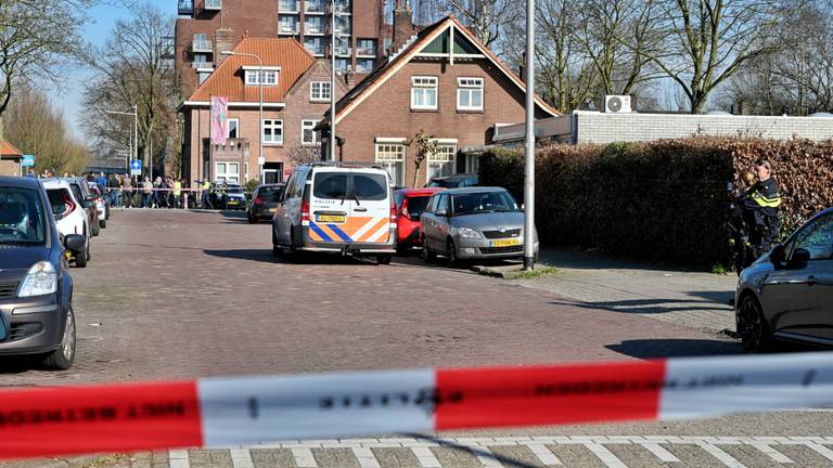 Handgranaat tussen tweedehandse spullen: kringloopwinkel ontruimd