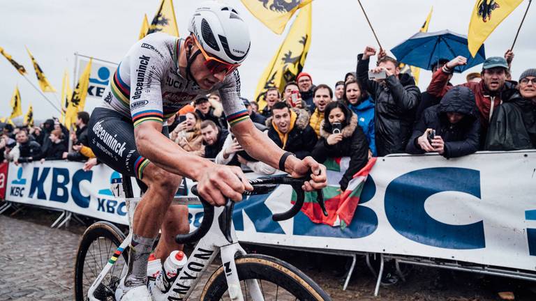 Matthieu van der Poel in de Ronde van Vlaanderen (foto: ANP).