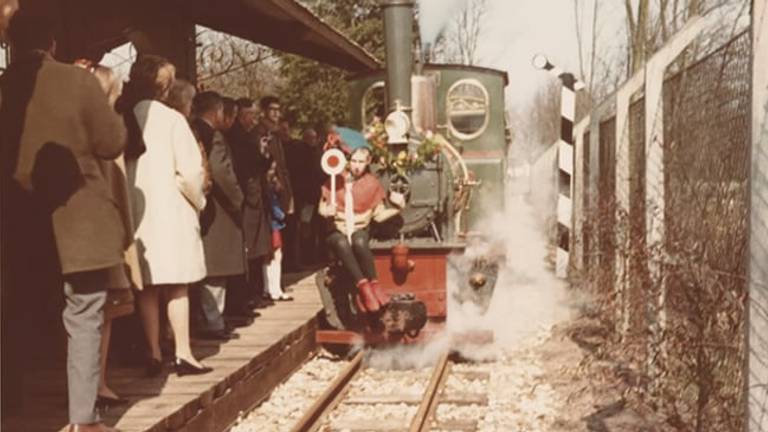 Op 29 maart 1969 ging stoomtrein Aagje voor het eerst rijden (foto: Efteling). 