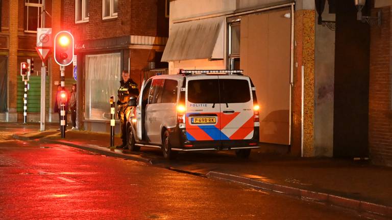 In Roosendaal is een dode gevonden in de Hoogstraat. (fotoPerry Roovers/SQ Vision)