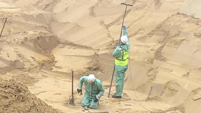 Onderzoek, metersdiep in de bodem van put eind 2023 (foto: Willlem-Jan Joachems)