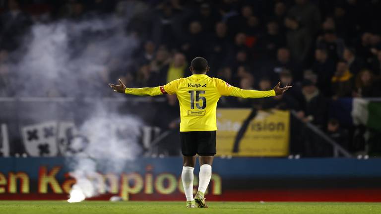 Cuco Martina greep in bij een opstootje waar elftalleider John Karelse bij betrokken was (foto: ANP/Maurice van Steen).