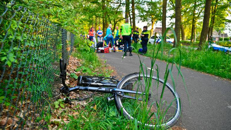 Een fietser raakte zwaargewond na een botsing met een andere fietser (foto: SQ Vision).