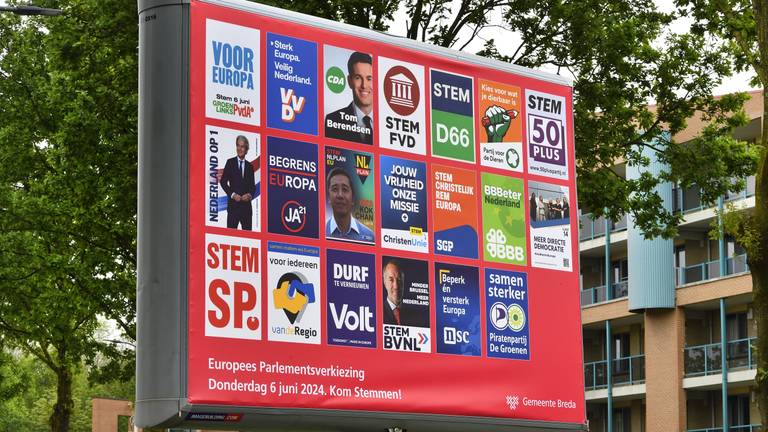 Verkiezingsbord voor de Europese verkiezingen in Breda (foto: ANP)