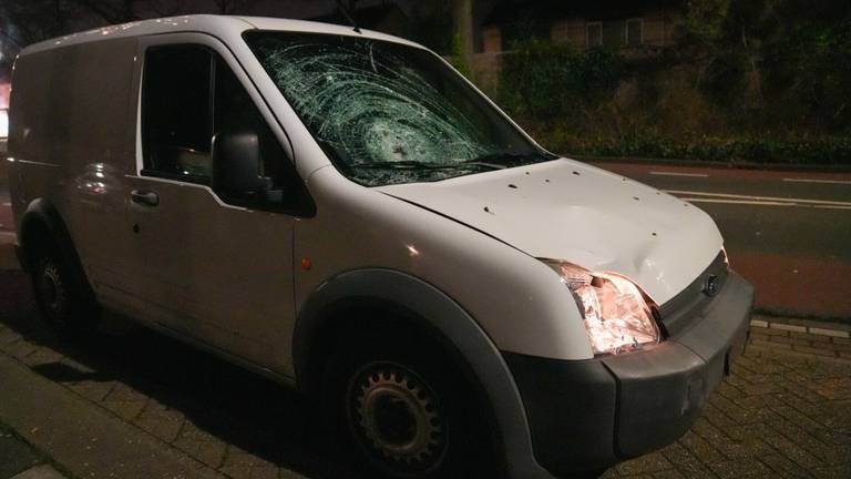 De man werd na de aanrijding gelanceerd. (Foto: Harry Grijseels/SQ Vision)
