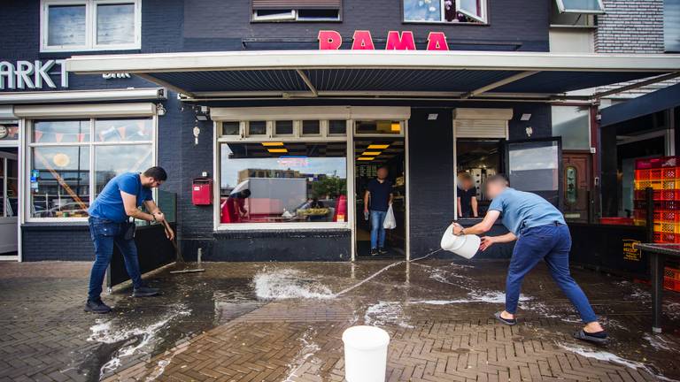 Schade bij Syrisch restaurant nadat vuurwerkbom explodeert