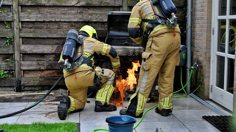 De barbecue in Oisterwijk was snel afgelopen (Foto: Toby de Kort / SQ Vision). 