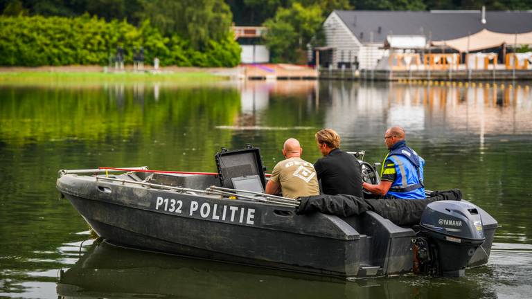 Politie ziet 'iets verdachts' bij zoeken naar de vermiste man in zwemplas