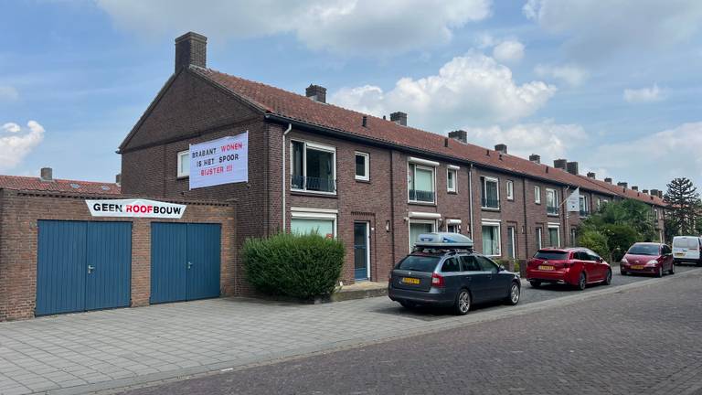 56 huizen in de Roofvogelbuurt in Oss worden gesloopt (foto: Megan Hanegraaf)