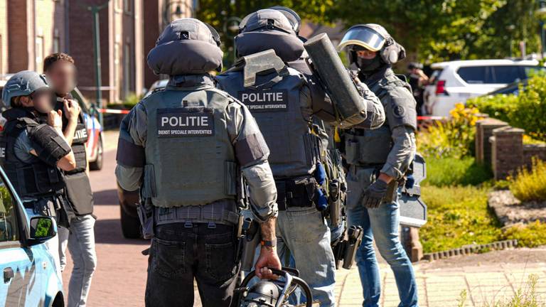 Naast het 'normale' arrestatieteam was ook de DSI ter plaatse (foto: SQ Vision).