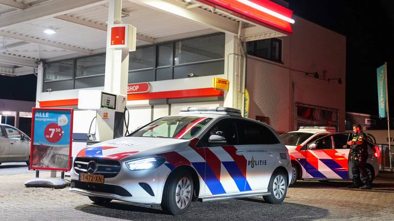 Politiehelikopter zoekt naar man die tankstation overviel met mes
